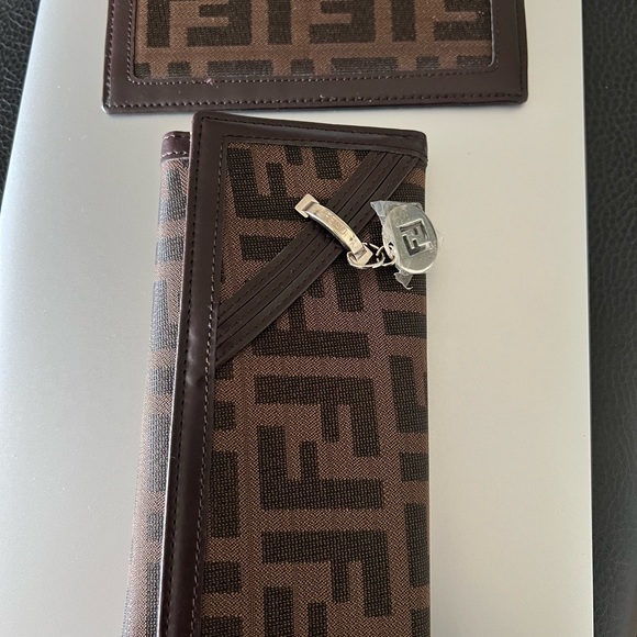 Brown Fendi Women's Wallet - Picture 6 of 8